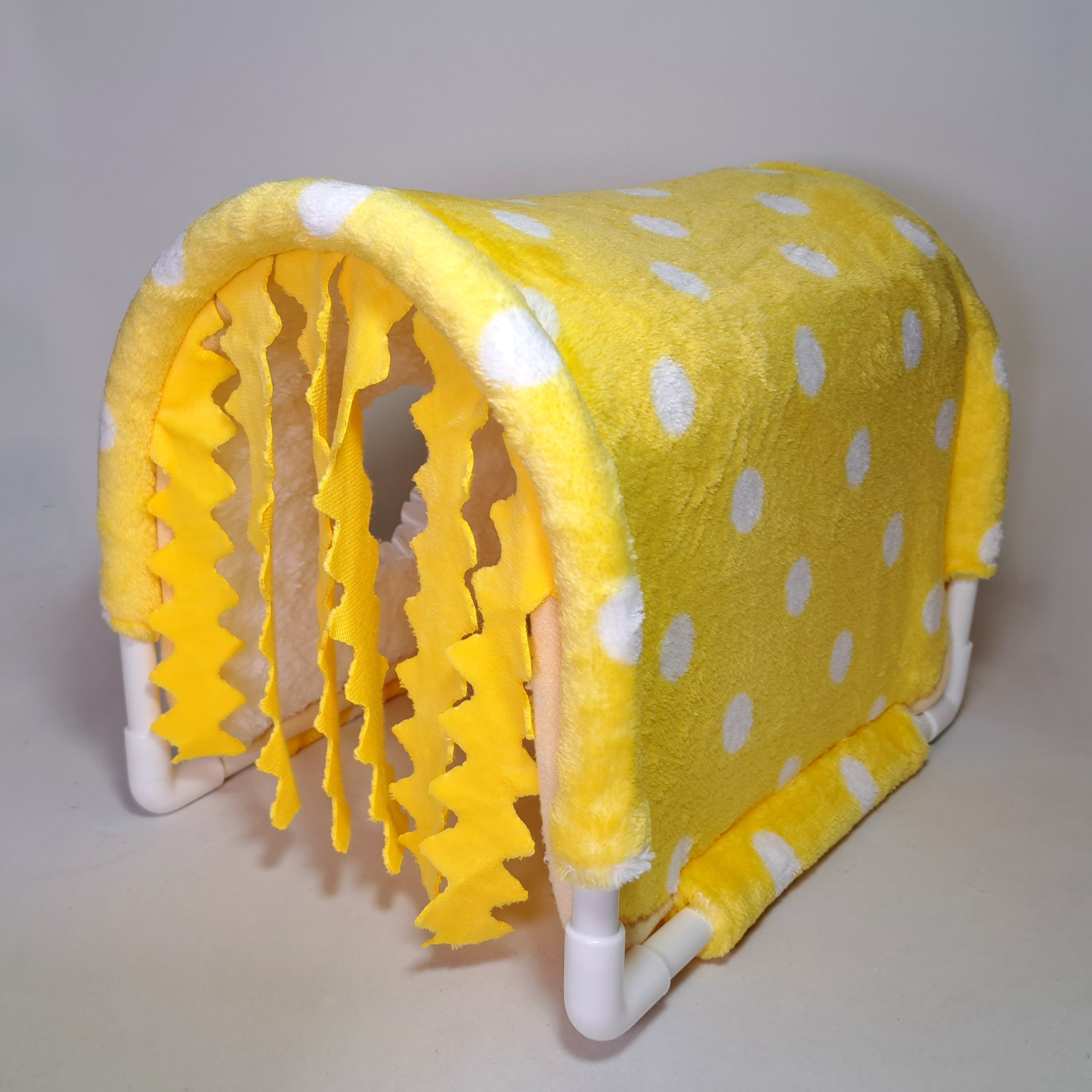 Tunel escondite de tela armable para cuyo amarillo