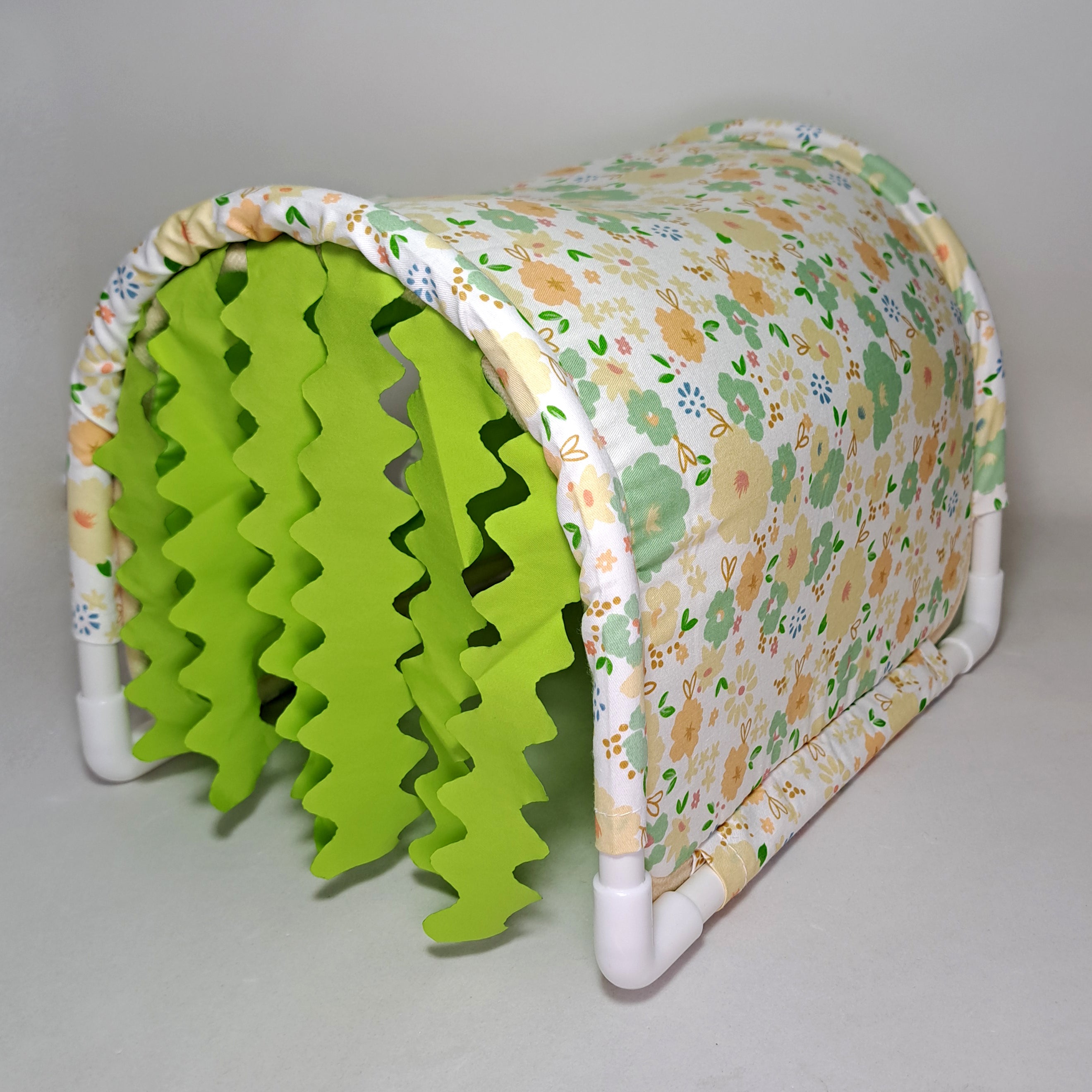 Tunel escondite de tela armable para cuyo flores verde