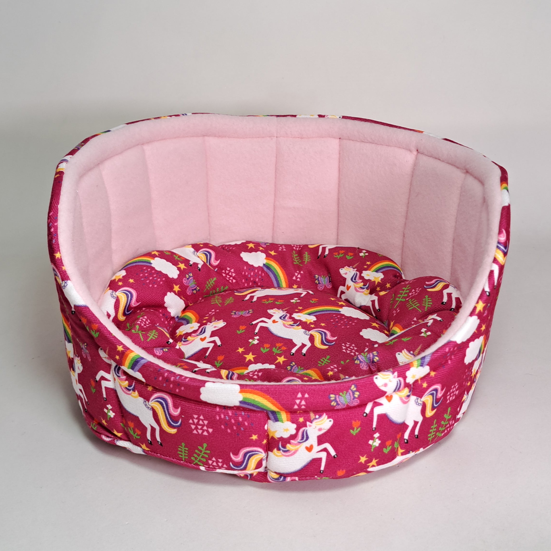 Cama con suave y acogedora para cuyo