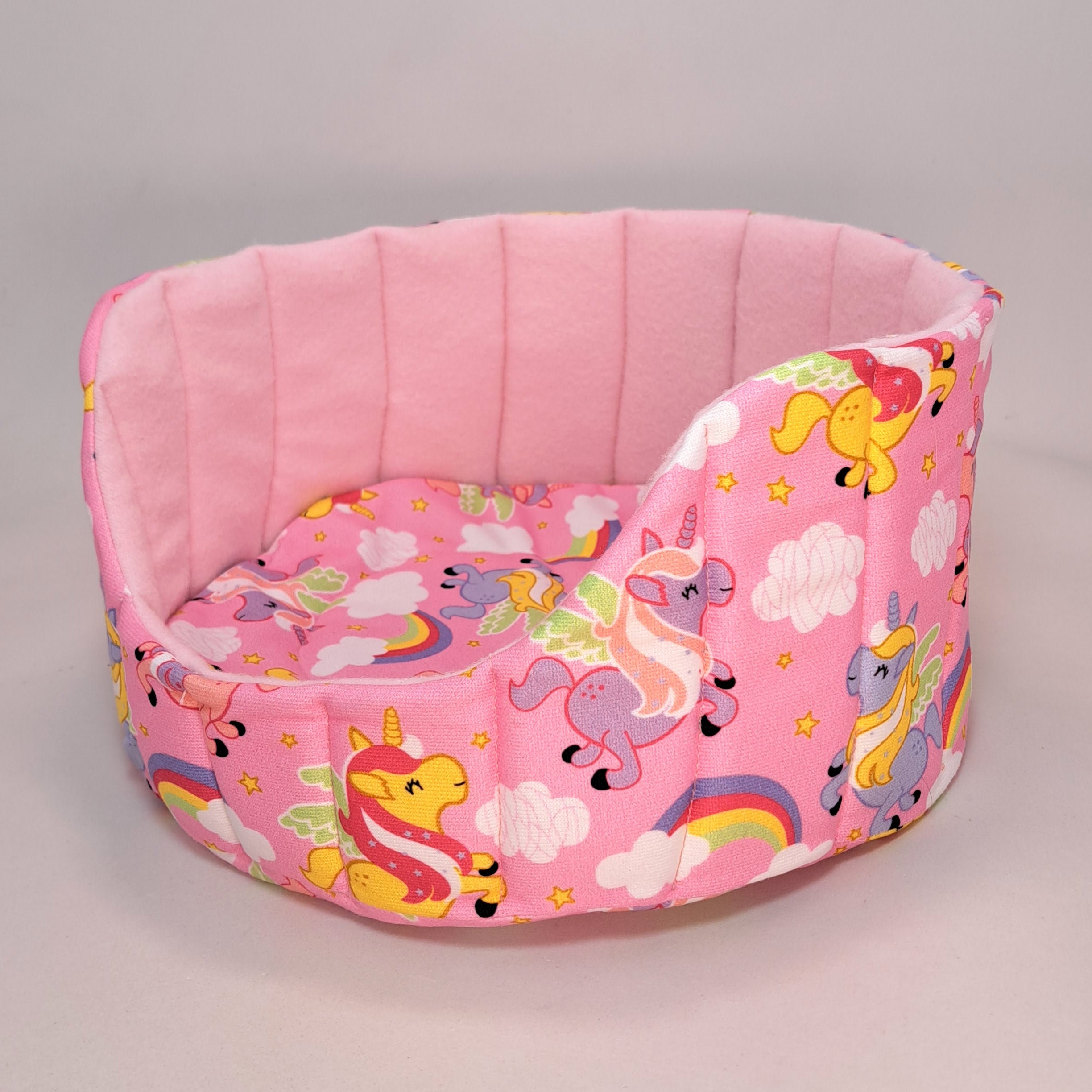 Cama con suave y acogedora para cuyo